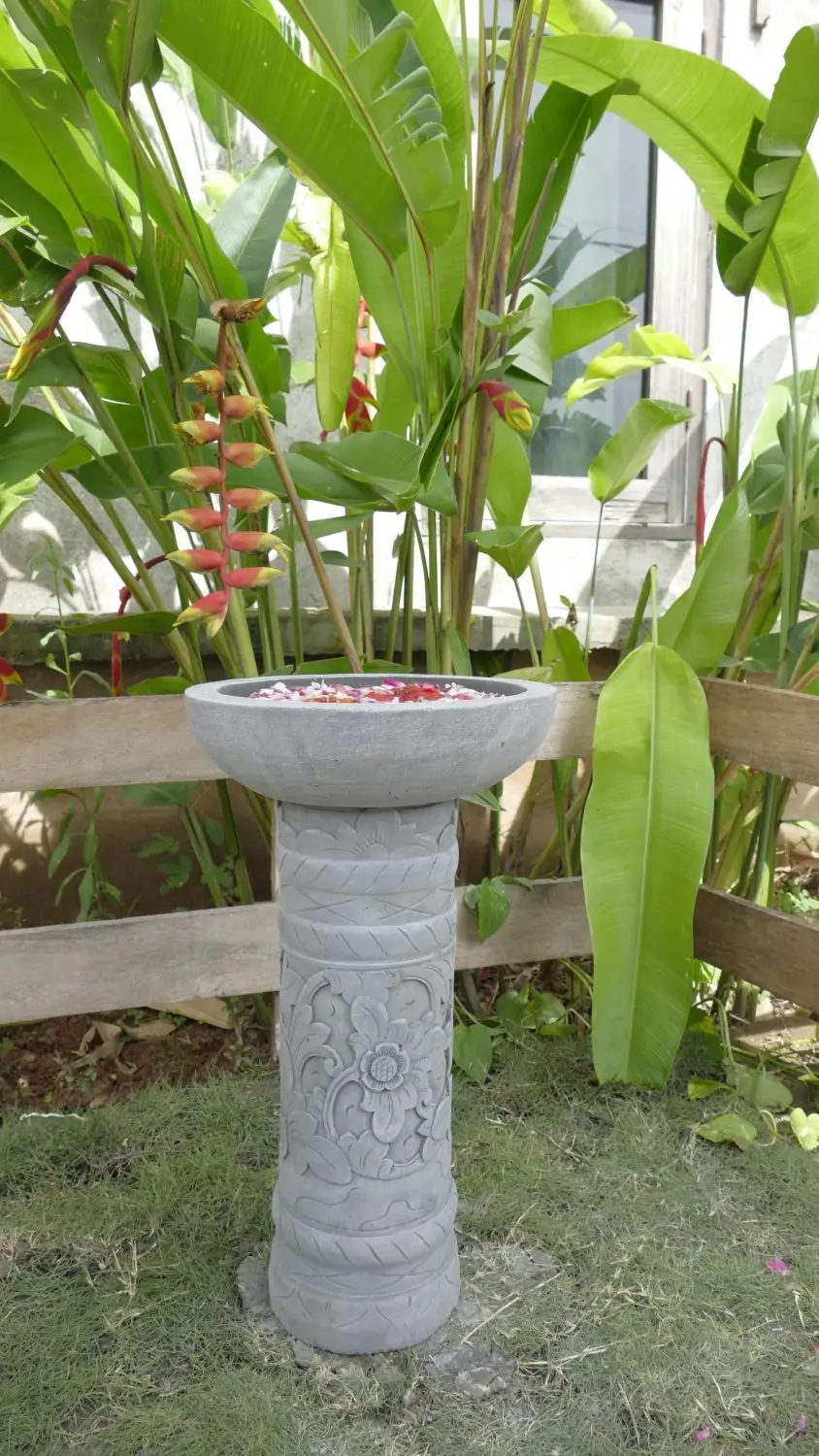 Artikelbild 5 des Artikels “Batur - Sockel gerade mit Blumenmotiv, Ø 15cm, 45cm H | Steinguss “